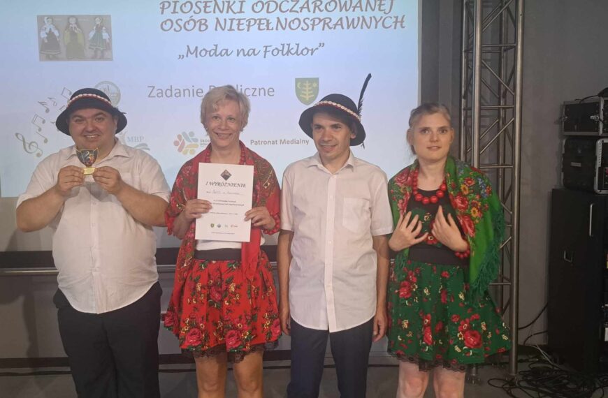 Uczestnicy ŚDS w Czarnowie na Festiwalu Piosenki Odczarowanej