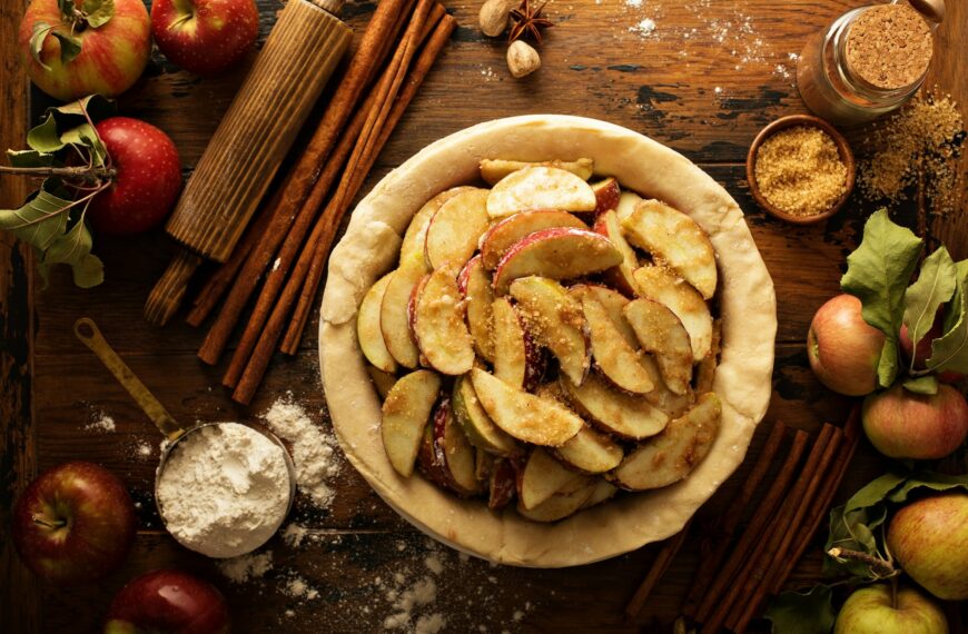 Making apple pie