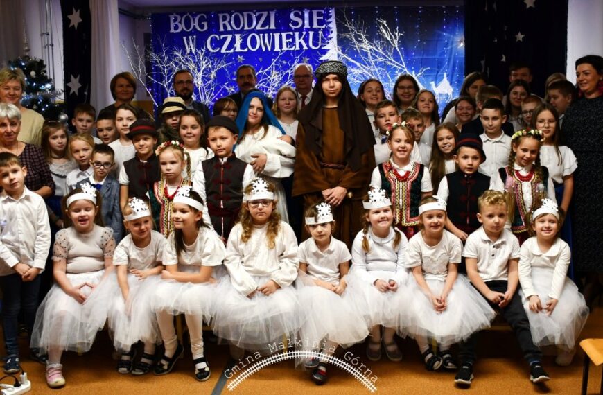 Jasełka „Bóg rodzi się w człowieku”.