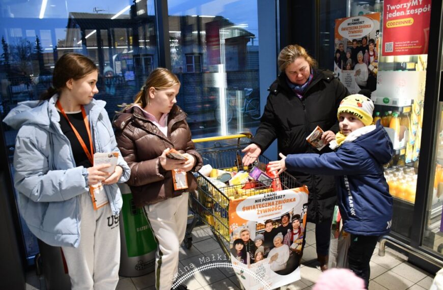 Mieszkańcy gminy Małkinia Górna pomagają – Świąteczna Zbiórka Żywności