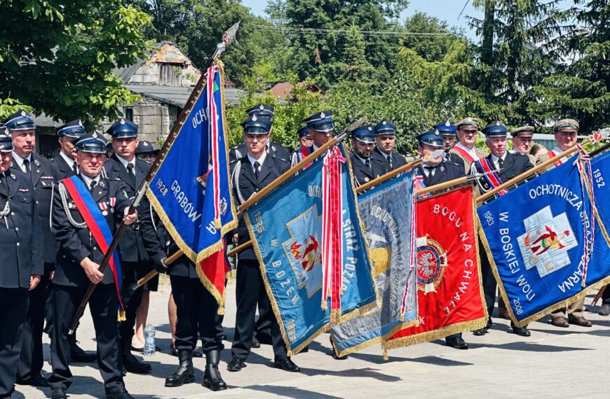 Uroczyste oddanie remizy w Augustowie