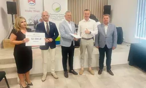 Podpisanie umowy na dofinansowanie zadania pn. ,,Usuwanie i unieszkodliwianie wyrobów zawierających azbest z terenu gminy Załuski"