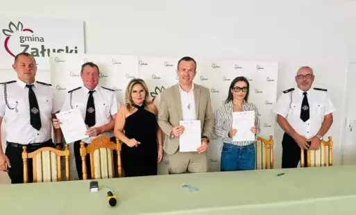 Podpisanie umowy na dostawę i zakup samochodu ratowniczo-gaśniczego dla OSP Nowe Wrońska