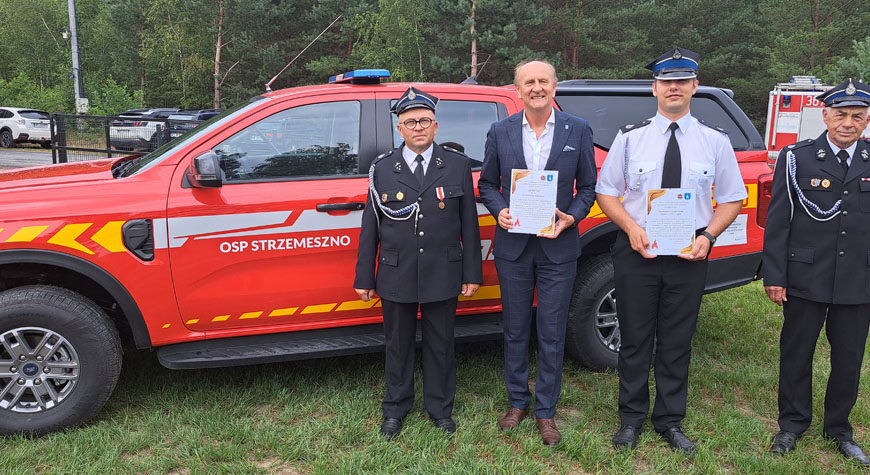 Uroczyste przekazanie samochodu ratowniczo-gaśniczego dla OSP Strzemeszno