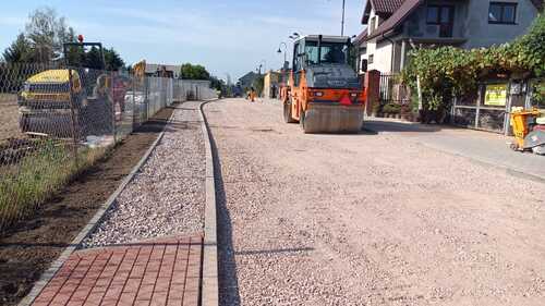 Końcowy etap budowy nawierzchni ulicy Paderewskiego