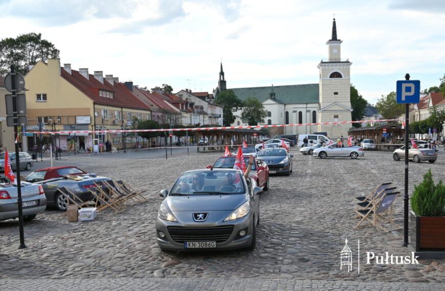 Kabriolety ponownie na pułtuskim Rynku