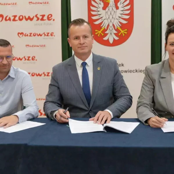 Umowa na budowę boiska sportowego przy SP w Cieksynie