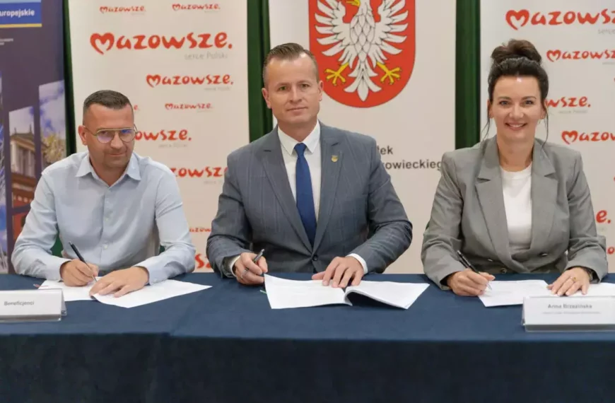 Umowa na budowę boiska sportowego przy SP w Cieksynie