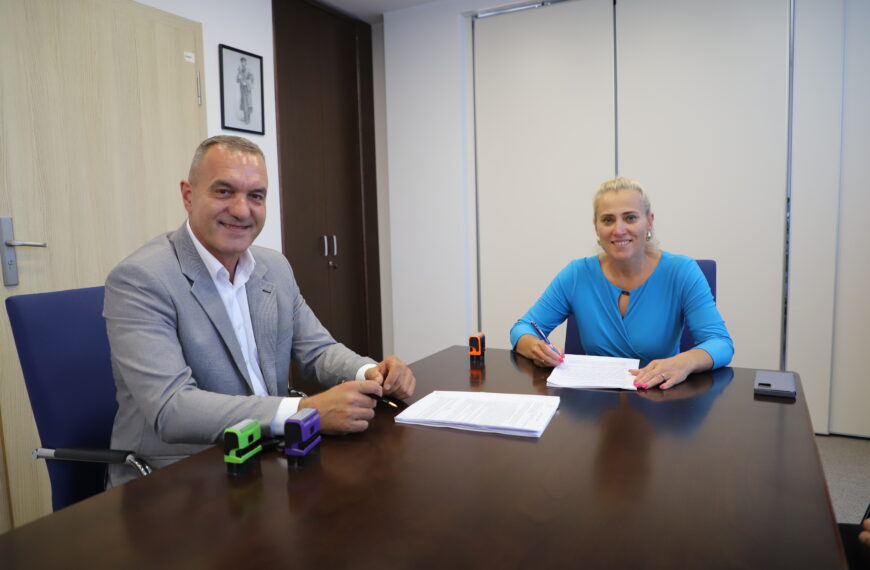 Podpisanie umowy na budowę kanalizacji sanitarnej w Józefowie – etap IV