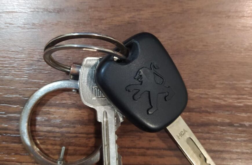 Znaleziono klucze do samochodu
