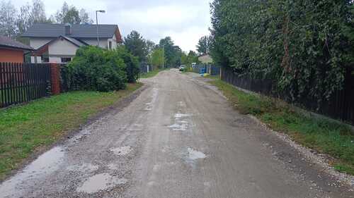 Przebudowy nawierzchni w Łomiankach i Sadowej