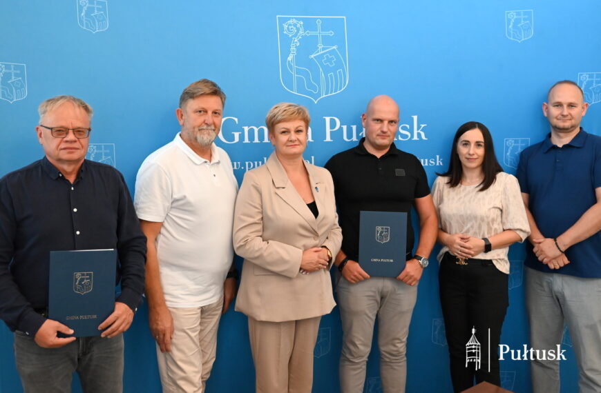 Podpisanie umowy na modernizację świetlicy wiejskiej w Głodowie