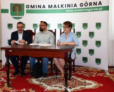 Podpisano umowę na realizację zadania pn. „Remont pomieszczeń Gminnej Biblioteki Publicznej w Małkini Górnej”. Rozpoczęły się już prace, dlatego od dnia 1 br. września GBP w Małkini Górnej została zamknięta na ok. 2 miesiące.