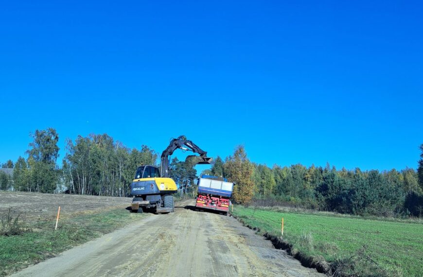 Budowa drogi w Adamowie – kolejny odcinek