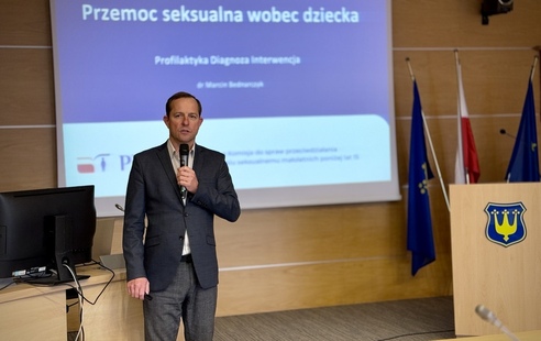 Konferencja pn. „Poznać i zrozumieć. STOP wykorzystywaniu seksualnemu dzieci i młodzieży”
