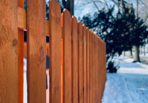 Ogrodzenia posesji – zasady wynikające z Uchwały Krajobrazowej