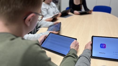 Komputery i tablety dla szkół w Łomiankach