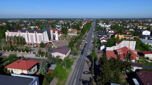 Kończy się czas na dostosowanie reklam w Łomiankach – przedsiębiorcy muszą działać