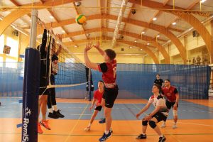 Charytatywny Turniej Siatkarski w Dębem Wielkim – sportowe emocje i wielkie serca dla Natalki!