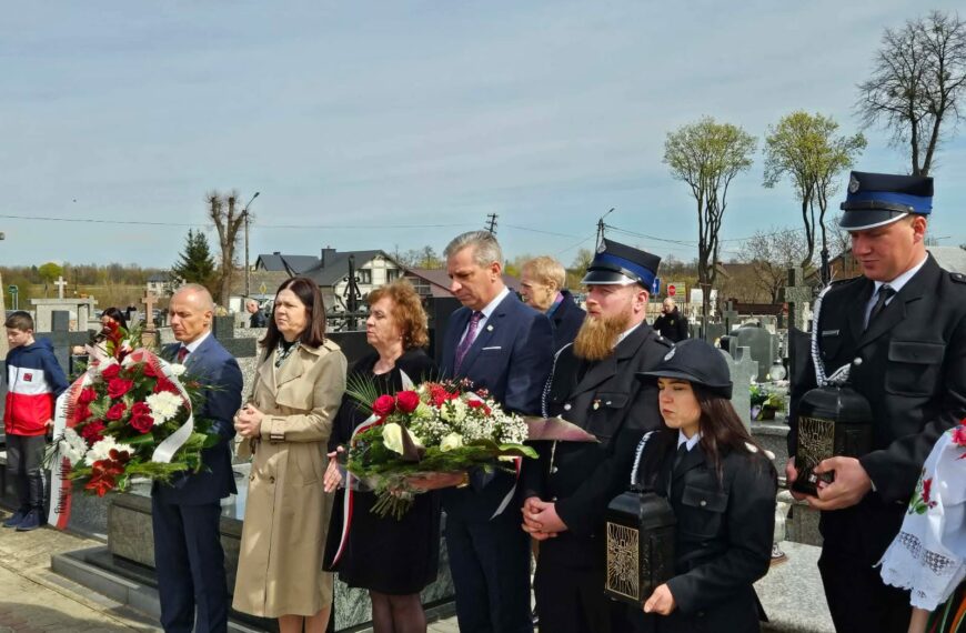 Obchody 86. rocznicy Zbrodni Katyńskiej oraz 16. rocznicy Katastrofy Smoleńskiej – fotorelacja